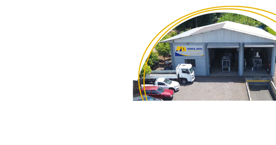 Uma indústria de máquinas com a solução ideal para sua empresa ter mais economia de tempo e redução de custos no processo de empacotamento